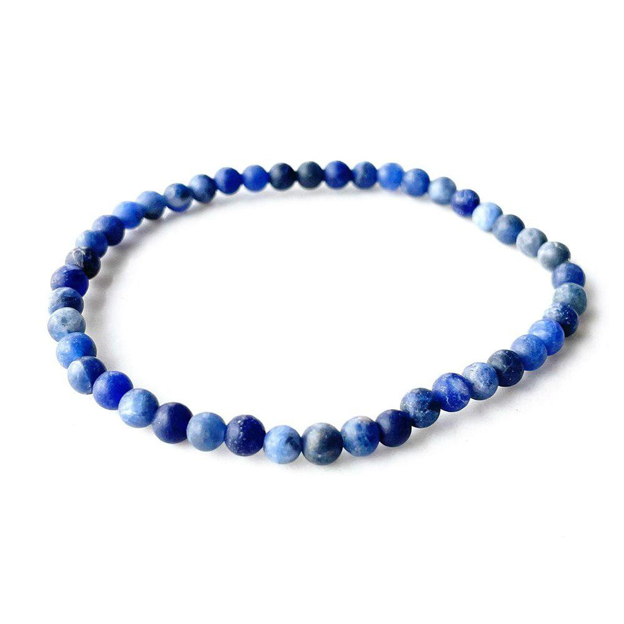 Bracelet en mini pierres de Sodalite br silienne mate