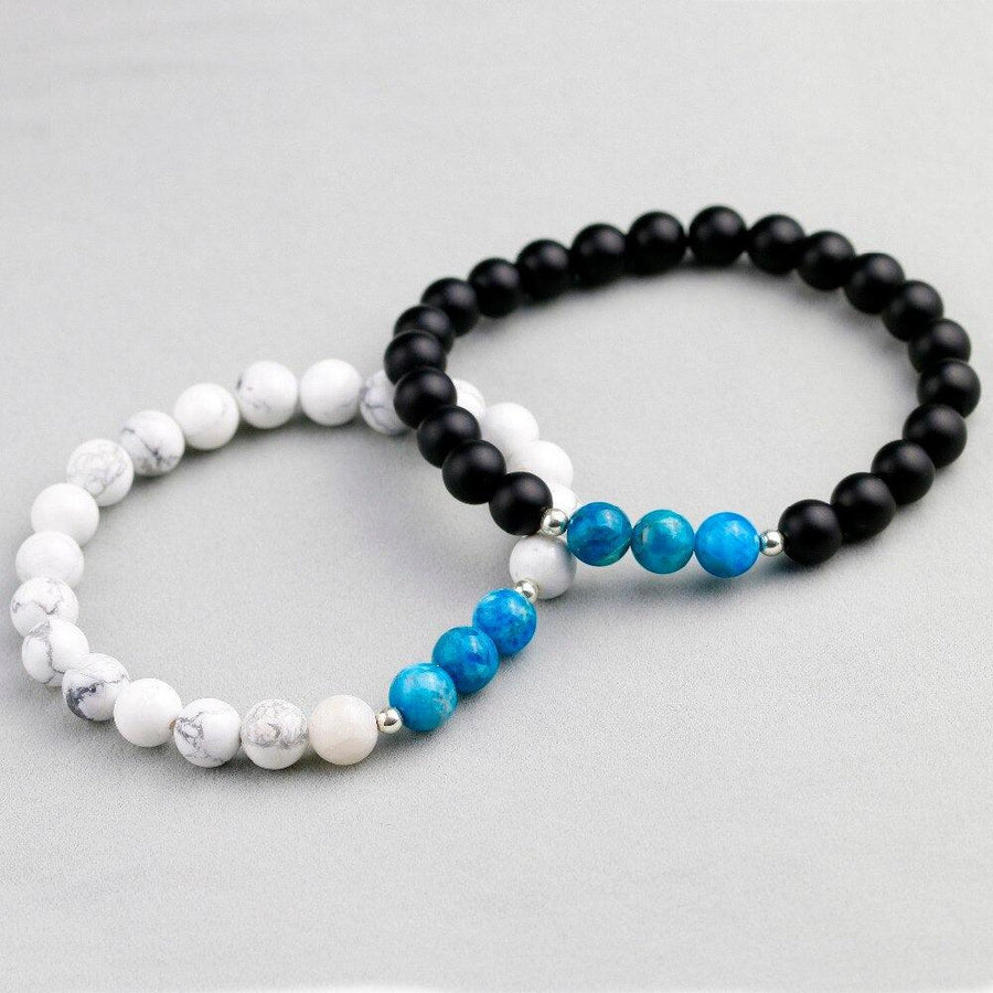 Bracelet Onyx noir mat ou Howlite blanche et Apatite bleue